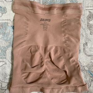 SKIMS - SKIRT SLIP